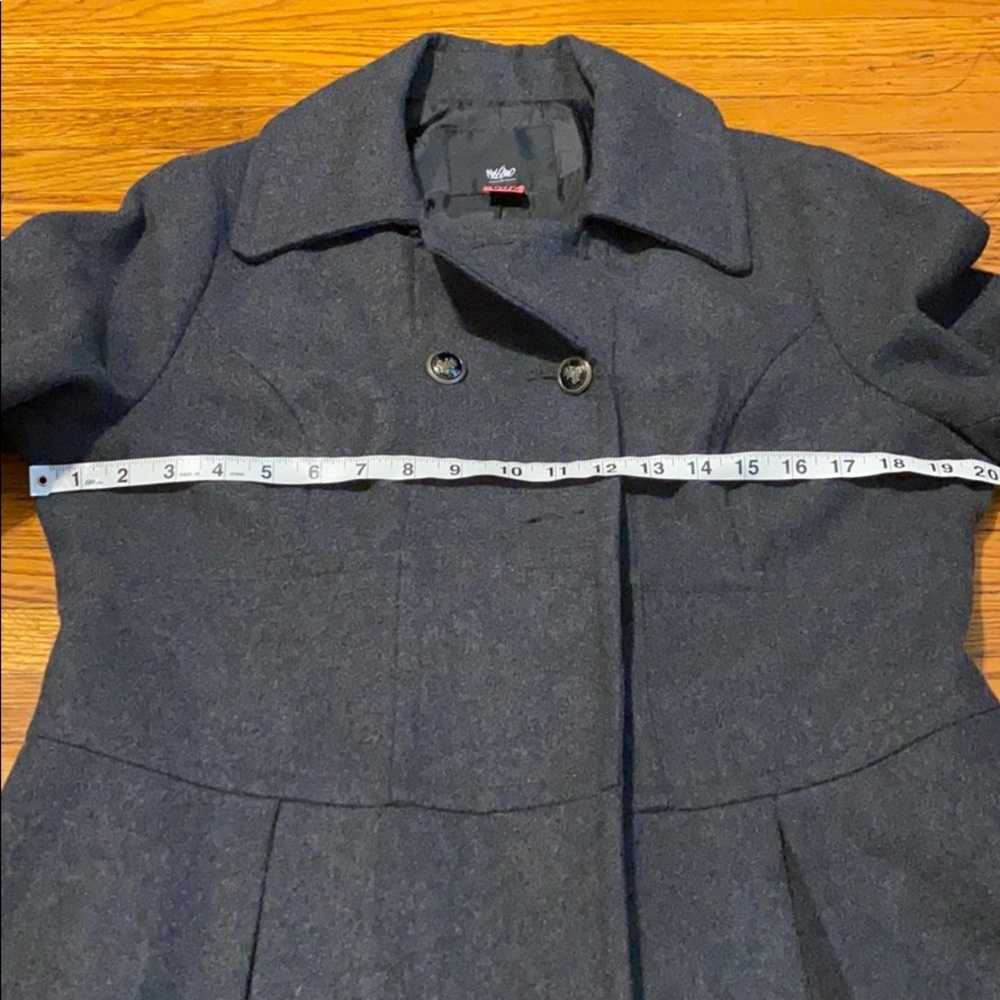 EUC Gray Wool pleated Coat - Picture 12 of 13